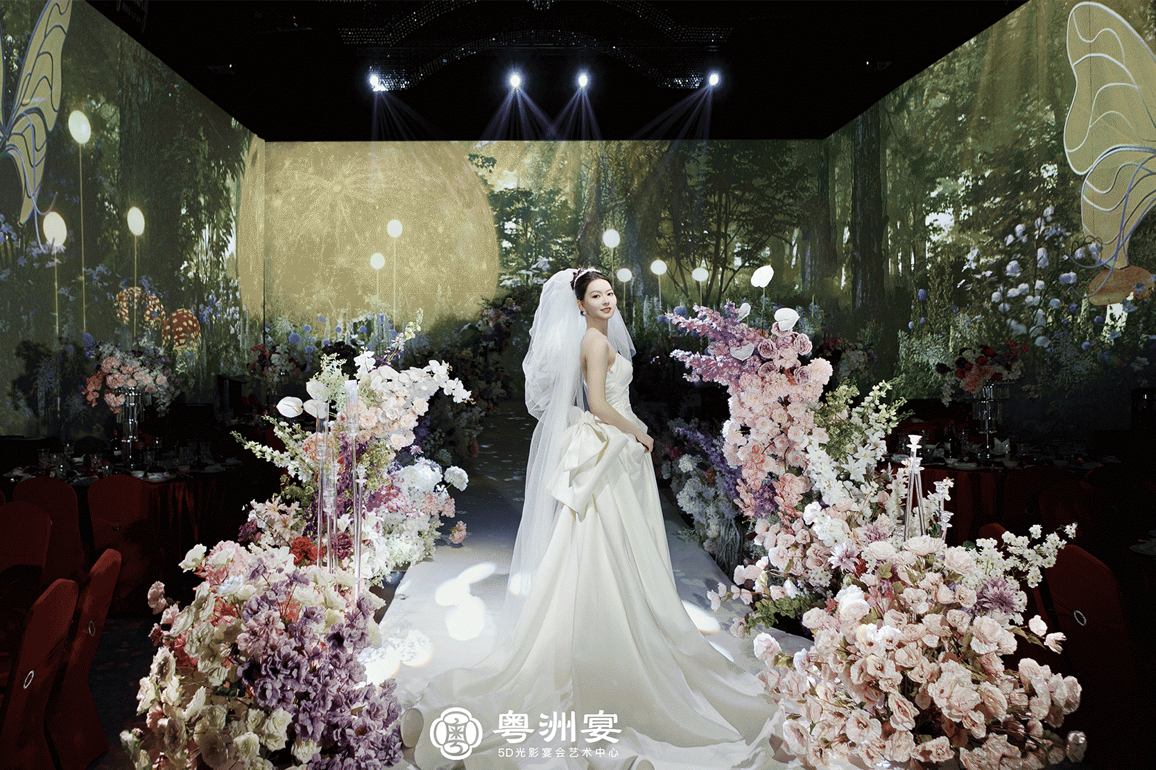 未开业就卖了500万!羽毛球场“换装”成1000平宴会中心,宴会餐饮出“新物种”?(图4) 未开业就卖了500万!羽毛球场“换装”成1000平宴会中心,宴会餐饮出“新物种”?(图4)