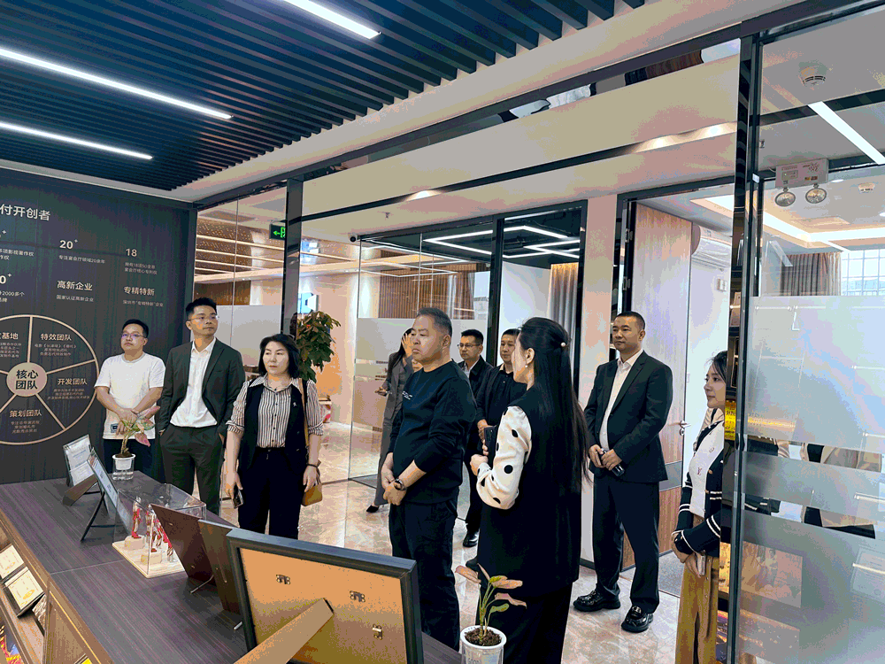 政企携手共绘文旅新篇 | 赛里木湖管委会领导一行莅临石代科技考察交流(图2)