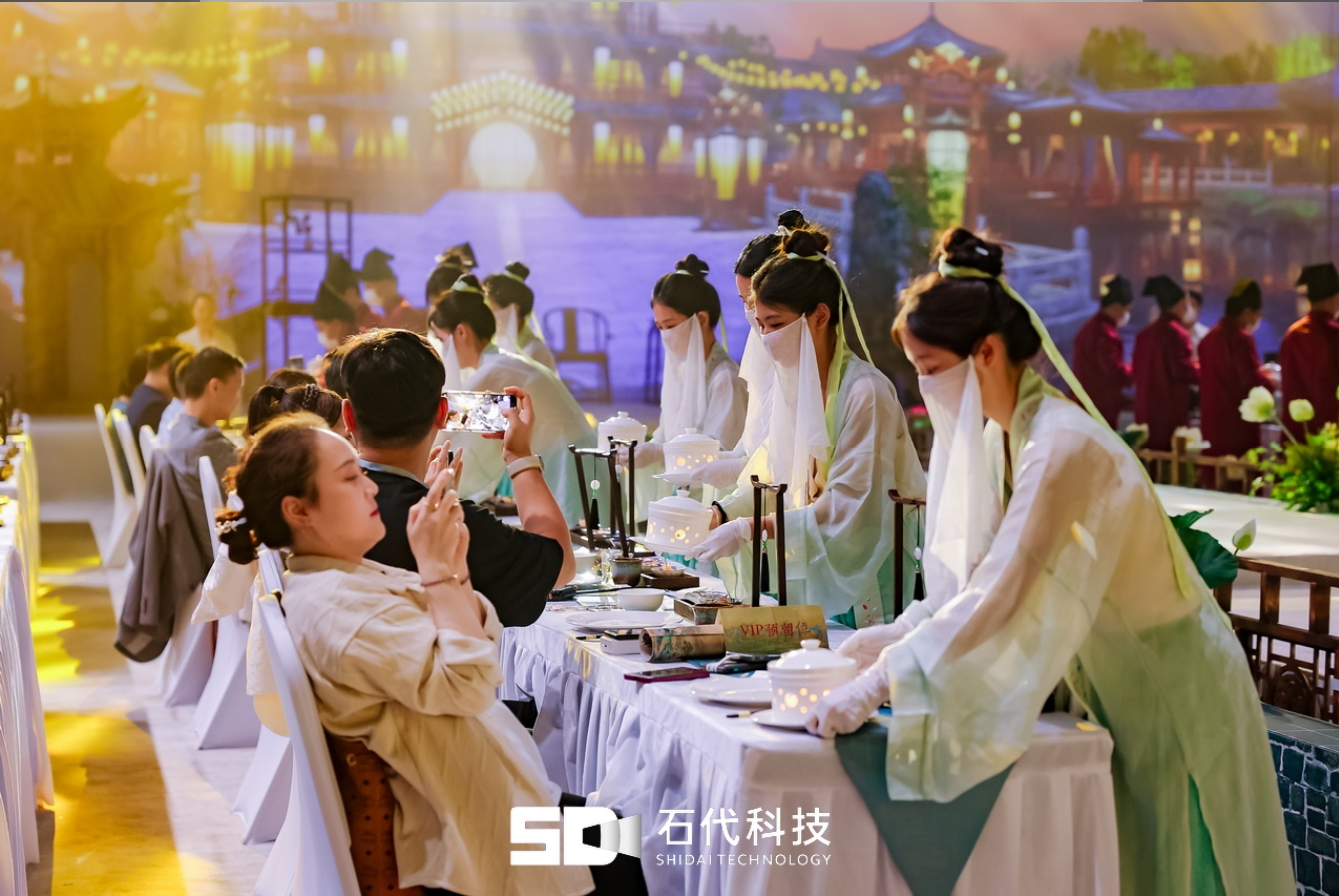 中秋国庆双节宴席大战：5D 全息光影如何让宴会厅脱颖而出？(图3)